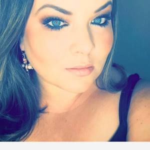 Meet your Posher, Ashle-a